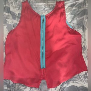 Blouse with Back Zipper Design